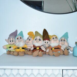 VINTAGE Disney's Snow White and the Seven Dwarfs Beanie Stuffed Collection